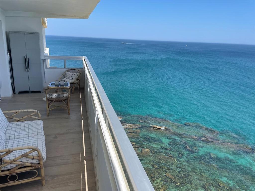 Maravilloso Apartamento En Primera Linea De Playa. Torreguadiaro Luaran gambar