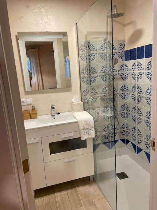 Maravilloso Apartamento En Primera Linea De Playa. Torreguadiaro Luaran gambar
